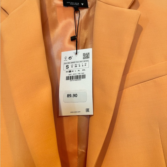 Zara NWT orange straight cut blazer
$89
Size: S - Picture 11 of 14